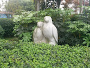鹦鹉雕像