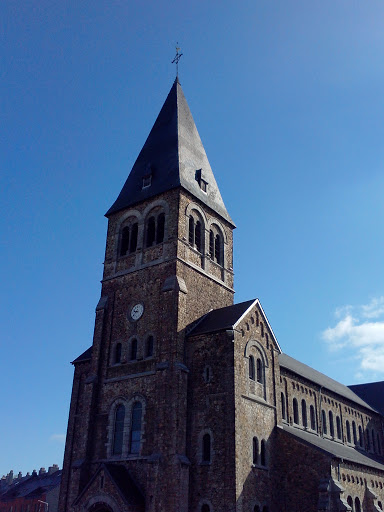 Auvelais - Eglise Saint Victor