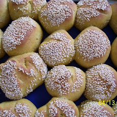 Squash Pull-Apart Dinner Rolls