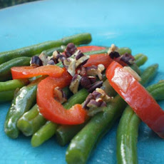 Savory Braised Green Beans With Red Bell Pepper and Walnuts