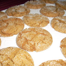 Crackle-Top Molasses Cookies