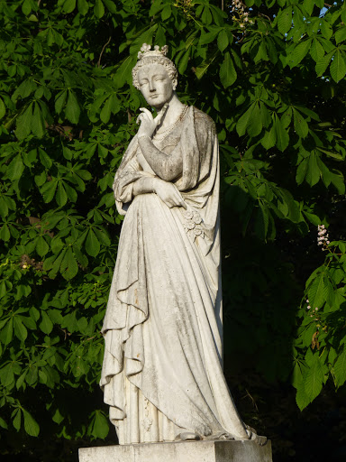 Statue Marguerite d'Angoulême