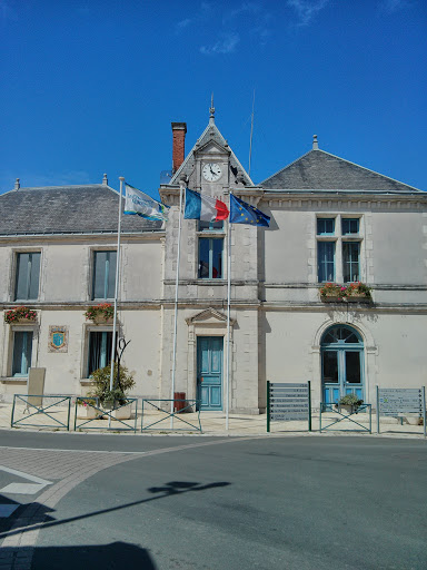 Mairie De Saint Xandre