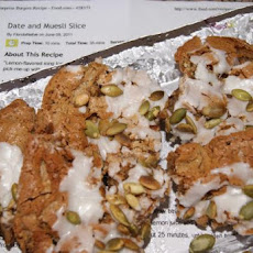 Date and Muesli Slice