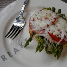 Asparagus Melt With Pesto Spread
