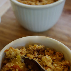 Almond, peach and quinoa crumble