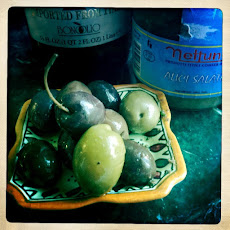 Easy and Delicious Black Olive Tapenade