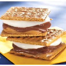 Microwave Peanut Butter S'Mores