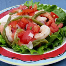 Ensalada De Nopales Y Camarones - Cactus and Shrimp Salad