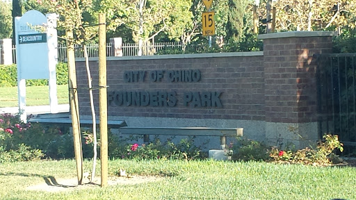 Founders Park Chino 