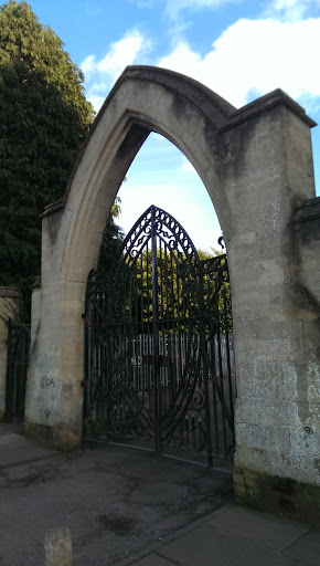 Western Cemetery North Gate