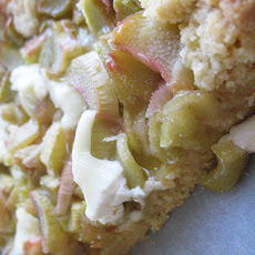 Easy Rhubarb Cake
