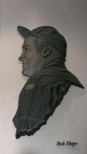 Bob Hope Statue