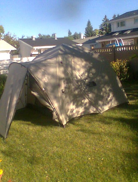 Canadian Natural Living: Gear review: NorthFace Trailhead 4 tent (Mr R)