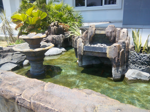 Dry Fountain Left