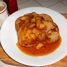 Pan Toast with Spicy Orange Apples