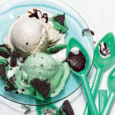 Mint Hot Fudge Sundaes