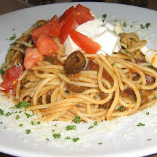 Greek Spaghetti with Tomatoes and Feta