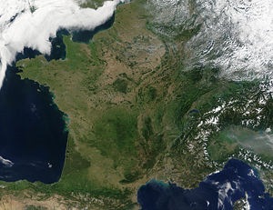 [300px-Satellite_image_of_France_in_August_2002[3].jpg]