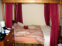 Jonas s�ng p� Bed and Breakfast i Port Ellen