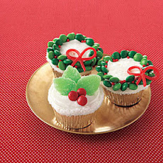 Holly-Jolly Cupcakes
