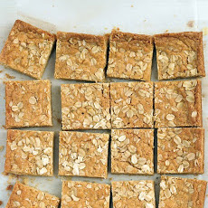Chewy Oatmeal Blondies