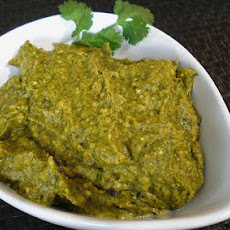 Mushrooms With Creamed Spinach and Spices (Khumb Jahanara)