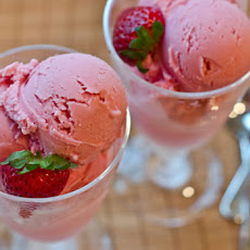Strawberry Frozen Yogurt