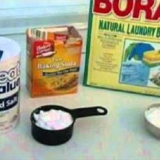 All-Natural Laundry Detergent (1-Year Supply)