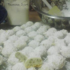 Pecan Puffs (Aka Mexican Wedding Cakes or Russian Tea Cakes)