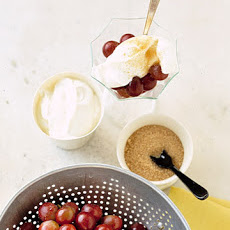 Grapes With Sour Cream and Brown Sugar