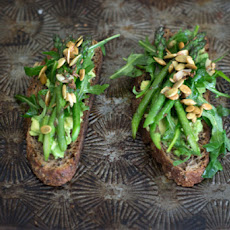 Avocado Asparagus Tartine