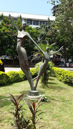 Sasmira Statue