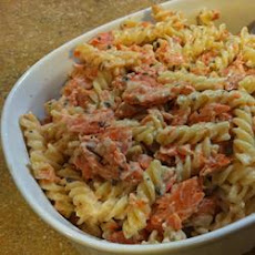 Cheesy Pasta Alfredo with Salmon