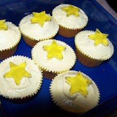 Ginger Cake Muffins With Cream Cheese Frosting