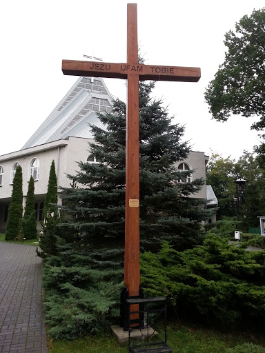 Krzyż przy Kościele Św. Stanisława Kostki
