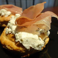 Scones with Herbed Goat Cheese and Prosciutto