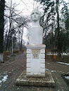 Statuie Mihai Eminescu