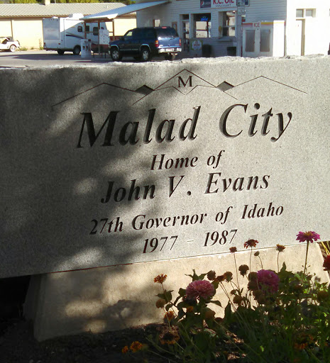 Malad John Evans Memorial