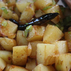 Quick and Easy Yunnan Potatoes