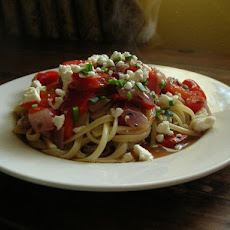 Linguini With Roasted Garlic and Red Peppers
