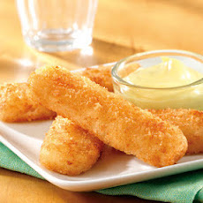Fish Sticks with a Creamy Honey Mustard Dipping Sauce