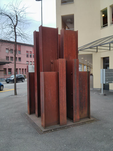 Skulptur an der Allmeindstrasse