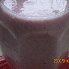 Simple Strawberry Banana Smoothie