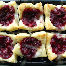 Cranberry Brie Bites