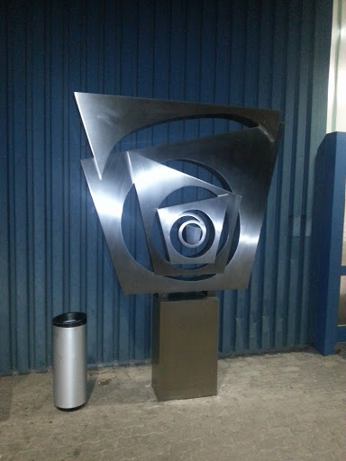 Zivilschutz Metallskulptur