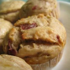 Strawberry-Banana Milkshake Muffins