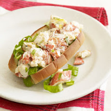 Lemon-Tarragon Lobster Roll