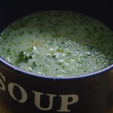 Easy & Delicious Broccoli Cheese Soup