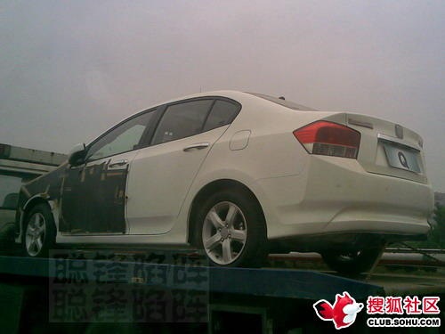 [2008-honda-city-in-china-4[7].jpg]